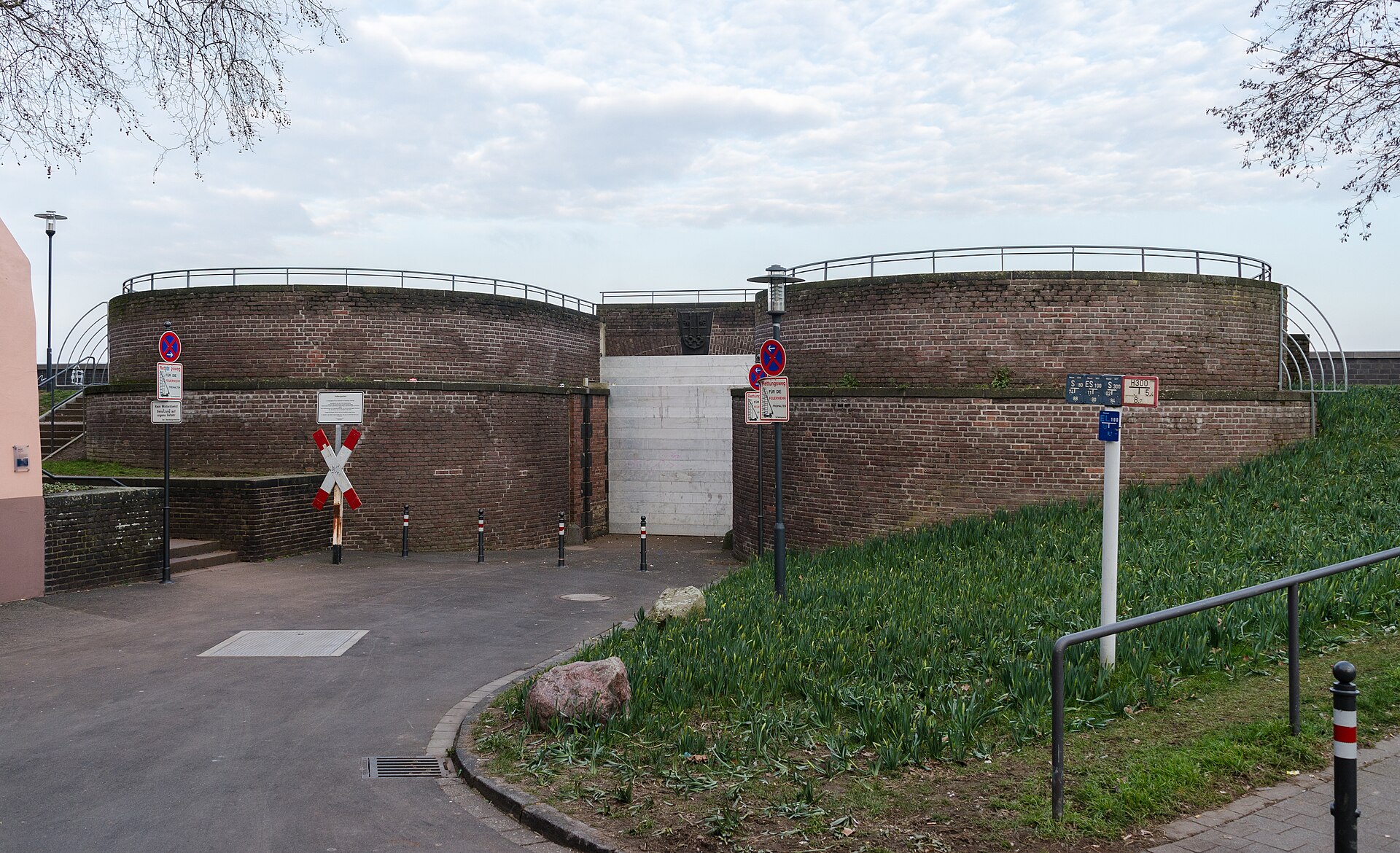 Historisches Rheintor in Krefeld-Uerdingen